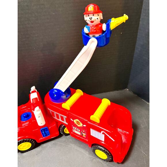 Kiddieland - Light N Sound Fire Engine - Red vehicle truck Dalmatian - Picture 1 of 5